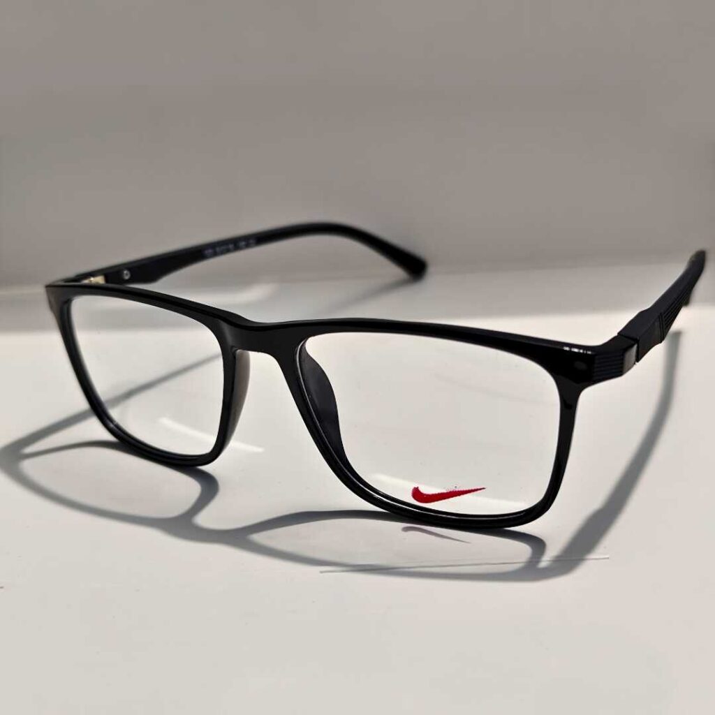 Classic Black Frame